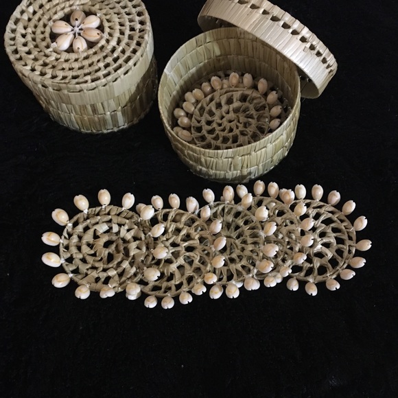 Island Shell Coaster - Picture 2 of 2